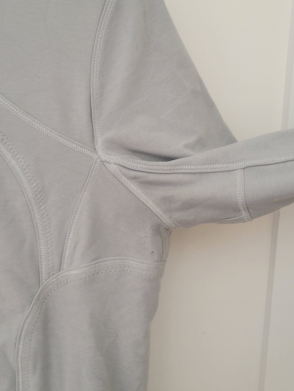 Lululemon Jacket - Picture 8 of 8
